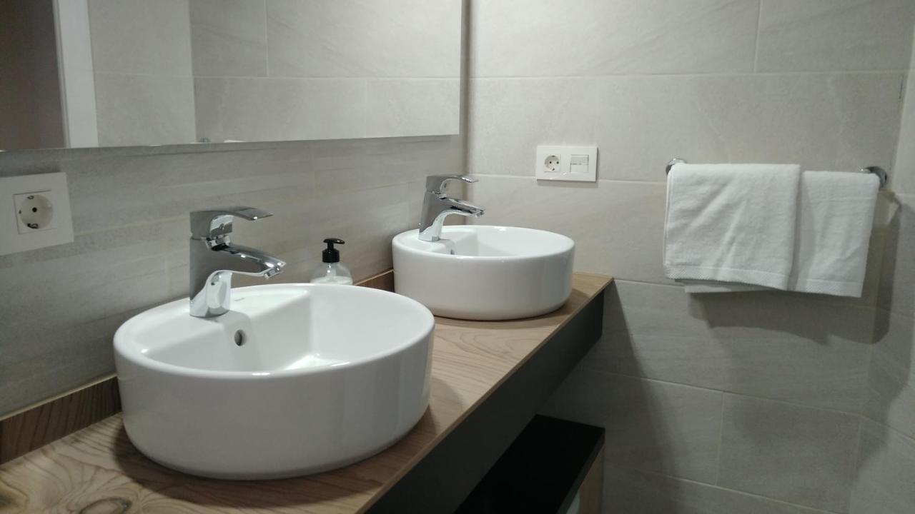 Room With Private Bathroom And Sea View, 50 M Del Mar Radazul Exterior photo